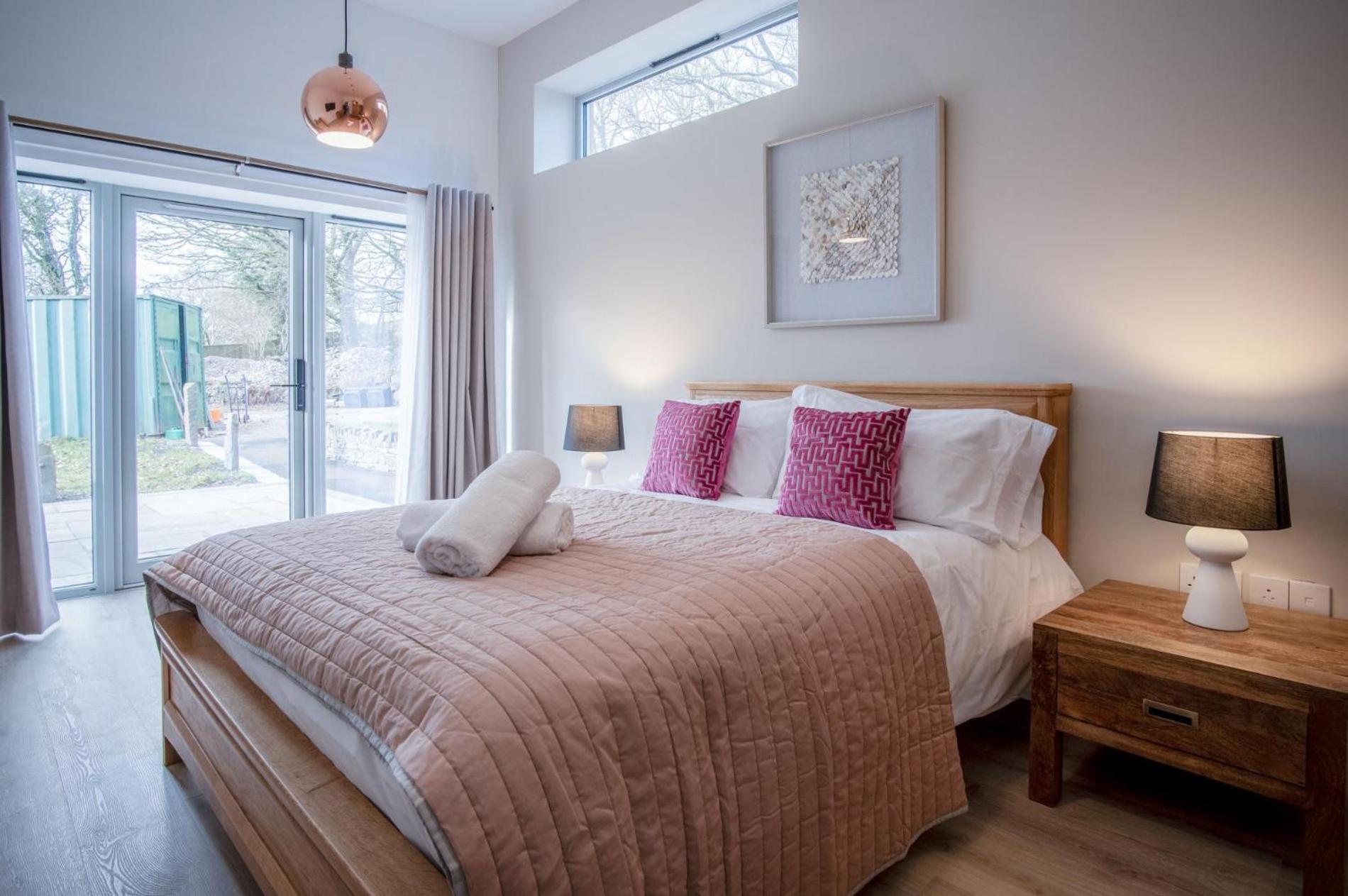 Apartment 12 - Sleeping Giant - Pen Y Cae